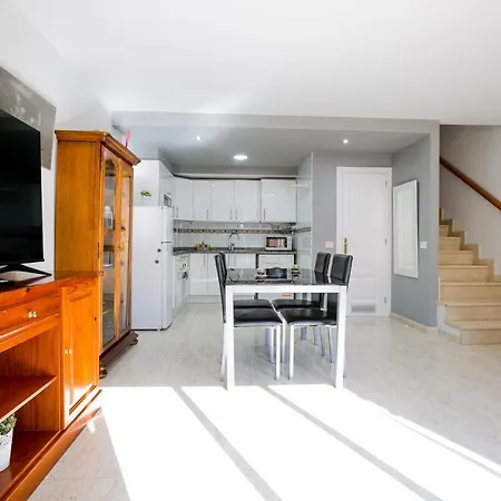 22 Beautiful Oasis 3 Bedrooms Duplex Дом отдыха Адехе